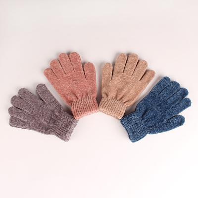 China High quality warm winter printing pattern knitted gloves afull finger gloves adult for sale