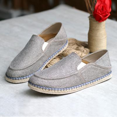 China New fashion trend jute unisex sneakers slip on flats casual shoes for men lady, flat solid color simple style rubber sneakers for sale