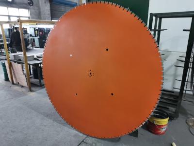 China 1800mm der 72 Zoll-großer Stahlbeton-Wand-Ausschnitt sah Spantiefe bis zu 83cm zu verkaufen