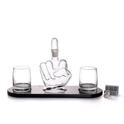 China 2020 CLASSIC Amazon New Arrivals Middle Finger Shape 1000ml Whiskey Bottle Decanter With 2 Glasses For Liquor, Bourbon, Vodka for sale