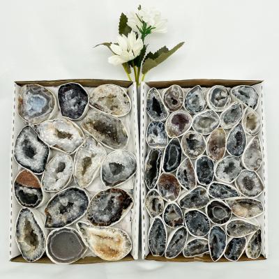 China China Wholesale Natural Quartz Stone Crystal Stone Agate Geode Mineral Gift Box for sale