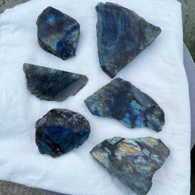 China Wholesale Natural Slice From Europe Crystal Rough Stone Labradorite Raw for sale