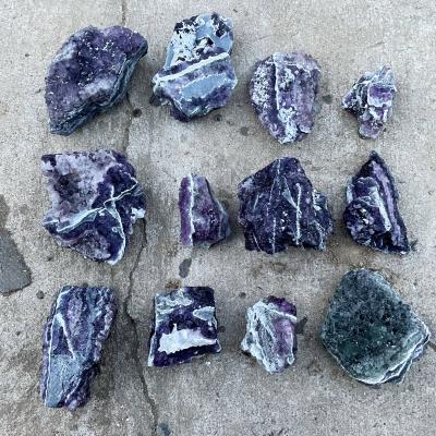 China Purple Natural Rough Fluorite Stone Stone Healing Crystals Europe Rocks Mineral Specimen for sale