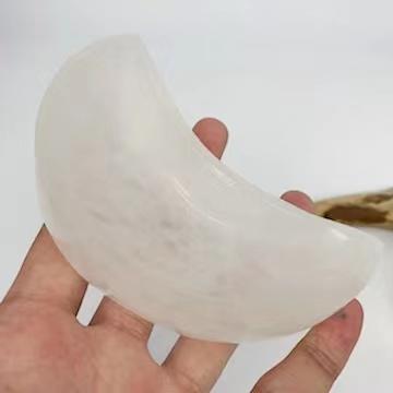 China Wholesale Africa White Selenite Cut Moon Bowl Handcrafted Selenite Bowl For Home Decoration Healing Crystal Feng Shui Point Christmas for sale