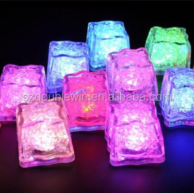 China Viable Flashing Ice Cubes With Led And Led Ice Cubes, Plastic Reusable Ice Cubes for sale