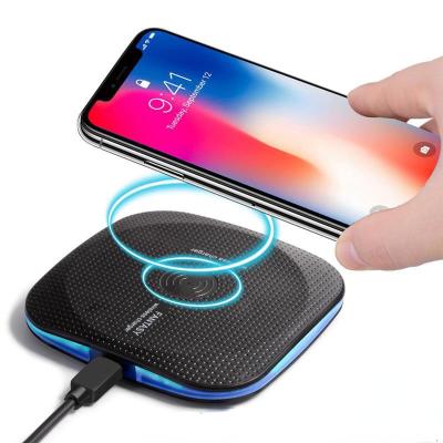 China Rubik's Cube Radio Charger Square Portable Charging Phone Universal Desktop Support Charging Set Charging Power Bank for sale