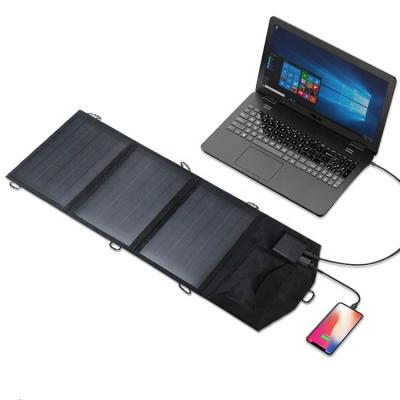 China Portable Mini Portable Camping Foldable Solar Battery Panels 20 Watts With Built-in Batteries For Mobile Phone 125mmx125mm for sale