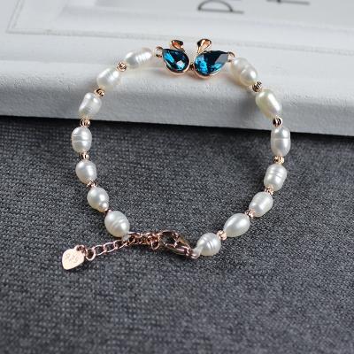 China CLASSIC Clover/Fox Adjustable Handmade Bracelet Natural Freshwater Pearl Beads Bracelet For Women Girl for sale