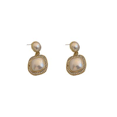 China Luxury Classic Geometry Bead Women's Party Gift Studs Earrings for sale