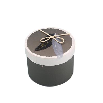 China Recyclable Recycled Paperboard Material Candle Cylinder Round Paper Boxes Custom Packaging Paper Box for sale