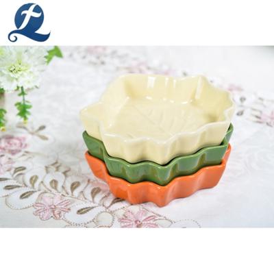 China Sustainable Restaurant Tableware Leaf Shape Ceramic Dish High Quality Dish for sale