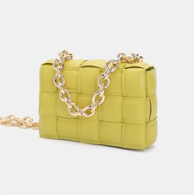 China Luxury High Quality Ladies Bags Ladies Bags Fashion Trends Designers Handbag PU Chain Pillow Cloud Portable V Bag B for sale