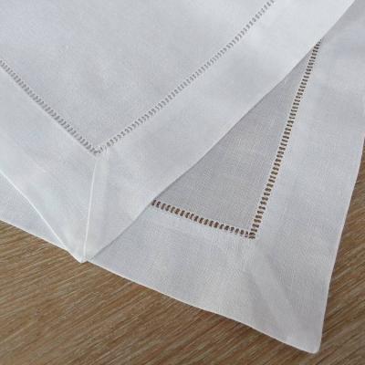 China 18 x 18 Inch Cotton Ramie Dinner Towel 55/45 Washable Hemmed Openwork White Linen Napkin for sale