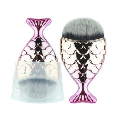 China Wholesale High Quality Flat Brush Fish Shape Face Makeup Brush Larger Foundation Flat Brush for sale