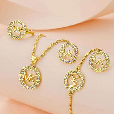 China Europe and America Custom Necklace High quality Fashion Personalized Jewelry Charm Necklace 18k Gold Plated Women's Jewelry Set for sale