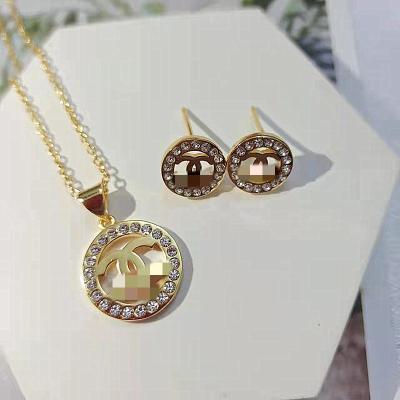 China Europe and America Custom Necklace High quality Fashion Personality Charm Necklace 18k Gold Plated Jewelry Set New Women's Jewelry Set for sale