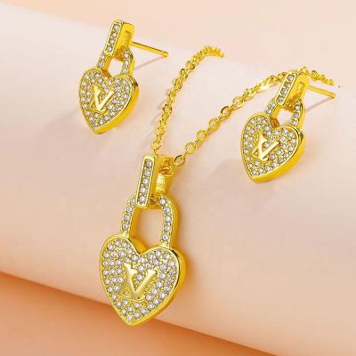 China Europe and America Custom Necklace High quality Fashion Personality Charm Necklace 18k Gold Plated Women's Fashion Jewelry Set for sale