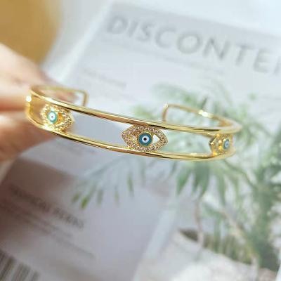 China TRENDY Custom Bracelet Fashion Personalized Women's Jewelry Geometric Bracelet 18K Gold Plated Star American Diamond Bracelet for sale