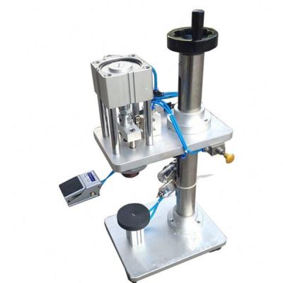 China Pneumatische automatische parfumsflessencrimpmachine voor metaalkappers Te koop