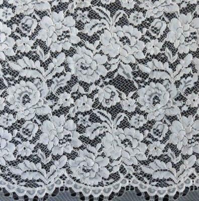 Chine Tissu visqueux en nylon de dentelle de corde de bord, tissu cranté floral noir de dentelle à vendre