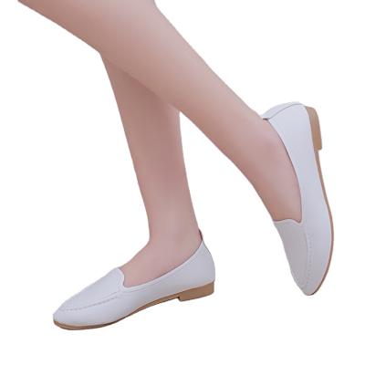 China 2021 new arrival light fashion casual ladies work shoes candy color treble flat leather women loafers for sale