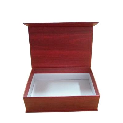 China Luxury Factory Custom Logo Wood Grain Color Cardboard Reading Glass Case for sale