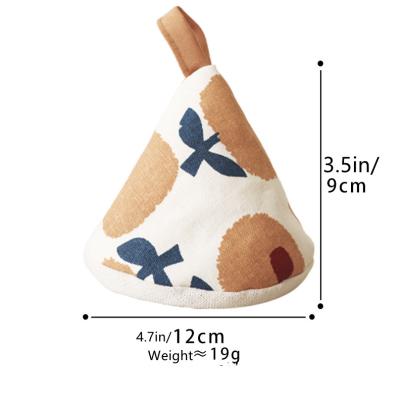 China Traditional Anti Scalding Triangle Pot Clip Covers Pinch Gloves Potholder Triangle Denim Embroidery Heat Resistant Insulation Cooking Pot for sale