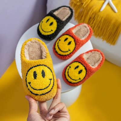 China 2021 Lovely Popular Smiley Slippers Winter Kids Cute Smiley Slippers Lightweight Indoor Home Shoes For Dropshipping for sale