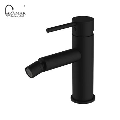 China Modern American Standard Single Handle Basin Faucet Bathroom Brass UPC Bidet Faucet for sale