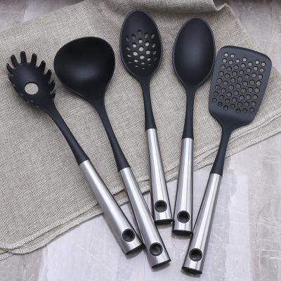 China New Arrival Viable Convenient For Storage Nylon 5pcs Kitchen Tableware With Stainless Steel Hook Design Handle for sale