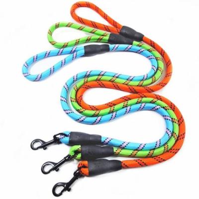 China Reflective Wholesale Luxury Soft Multifunctional Dog Leash Pet Walking Training Leash Walking Training Leashes for sale