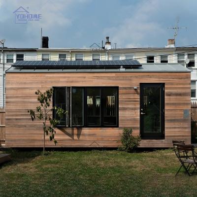 China USA Style Modern Minimalist Prefab Container Homes Solar Powered Container Homes With Wooden Outdoor Prefab House Villa for sale