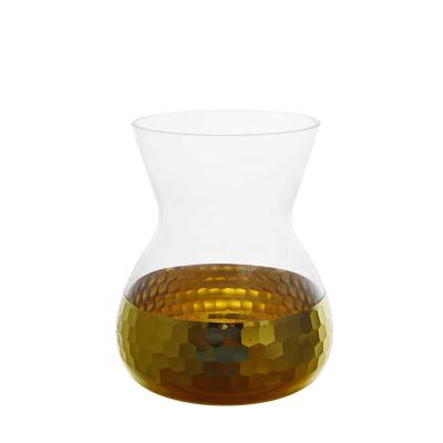 China Minimalist Wholesale Custom Glass Vase For Wedding Home Decor With Honeycomb Pattern for sale