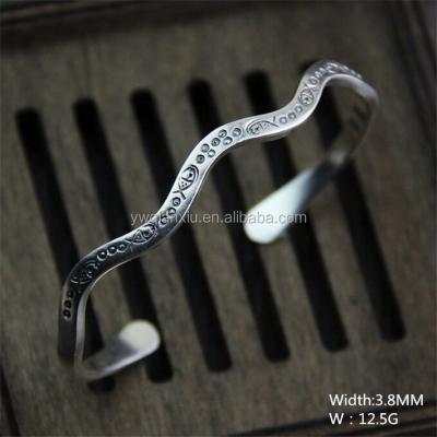 China Latest Fashionable Design Daily Wear Silver Plated Metal Bracelet For Girls for sale