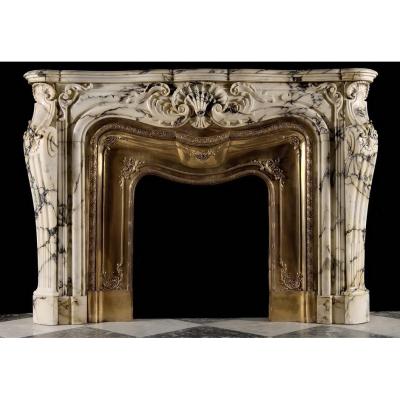 China Modern Customized Italian Carrara Fireplace White Marble Surround Caved Natural Indoor Marble Fireplace for sale