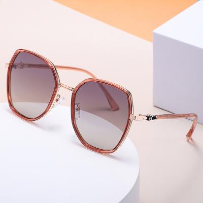 China Fashion HD Sunglasses Polarized Outdoor Sunglasses Women's Fashion Big Frame Sunglasses for sale