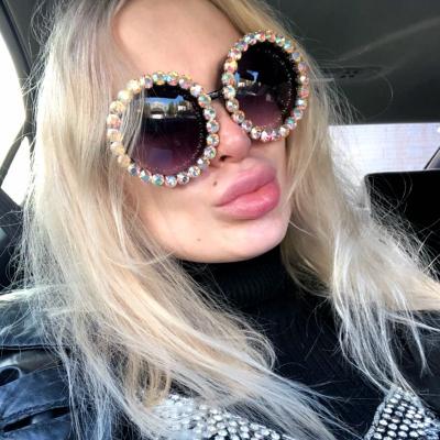 China Luxury Round Shades Diamond Women Sunglasses Fashion Sunglasses Euromonk Bling Rhinestone Sun Glass for sale