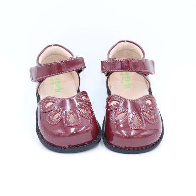 China Low Price Real Round Leather Super Soft Stylish Stock Manufacturer TipsieToes Casual Flat Sandal For Little Boy Girl Kids Teens for sale