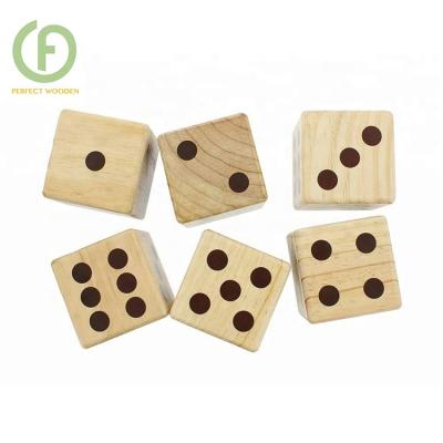 China Farkle&Yahtzee Solid Pine PERFECT Giant Wooden Dice Wedding Party Game with 3.5 Inch Yard Dies for sale