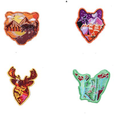 China Handmade Animal Embroidered Sew Iron Logo Patch on Patches Badge Bags Hat Jeans Shoes T-shirt Applique for sale