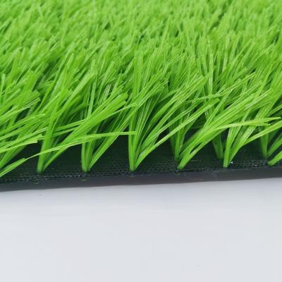 China Latest Hot Sale Backyard Football Sports Fire Resistant Synthetic Grass Lawn Football Artificial Turf for sale