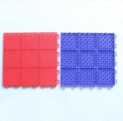 China High Strength Plastic School Kindergarten Bathroom Toilet Environmental Protection PP PVC Warp Sports Flooring PP Interlocking Tiles For Indoor Sports Floors zu verkaufen