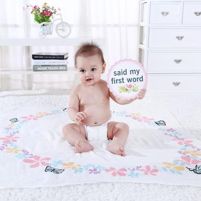 China Customization Newborn Baby Muslin Blankets Baby Gift Anti-pilling Wrap Mum Photo Disc 100% Cotton Muslin Organic Baby Milestone Blnake for sale