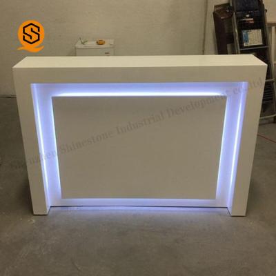 China Contador superficial sólido de la recepción del diseño de belleza del salón de la luz única de Front Desk LED en venta