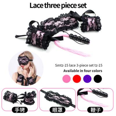 Chine La dentelle BDSM menotte les kits adultes de l'esclavage 3Pcs observe le flagellateur de correction à vendre