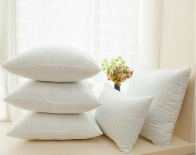 China Rectangle Soft Polyester Fiber Cushion Inserts / Pillow Insert with Microfiber Filling Material for sale