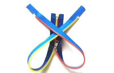 China 4# Resin Long Chain Waterproof Zipper Plastic Teeth For Outdoor Backpack for sale