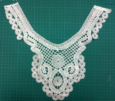 Chine Collier blanc de dentelle de coton de broderie d'OEM écologique pour des vêtements à vendre