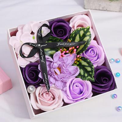 China Handmade Luxury Logo Black Gold Hat Box Cardboard Rose Love Flower Round Boxes Packaging for sale