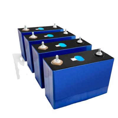 Chine Accumulateur à décharge élevée Primastic Accumulateur à décharge élevée EV 3,2 V 100Ah Lifepo4 Batterie 120Ah à vendre